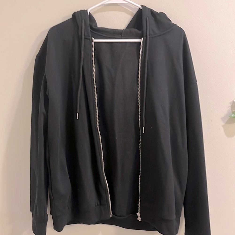Oversized zip up, black large, closet essentials, closet basic, closet staple